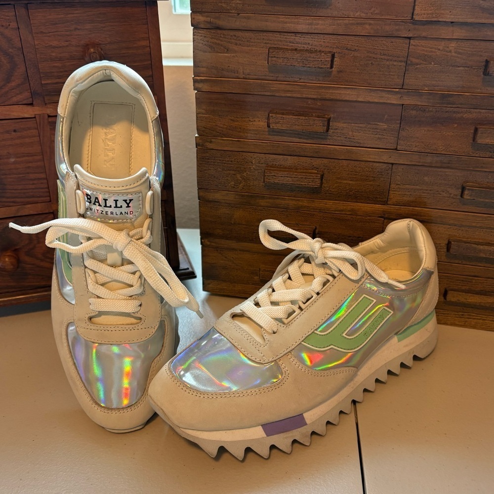Bally iridescent Galaxy GAVINIA-M-SHARK Women Sneakers size 8.5